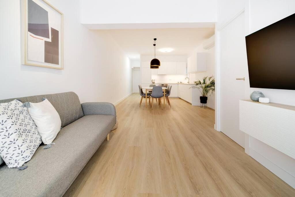 Esplendido Apartamento En El Centro Malaga Bagian luar foto