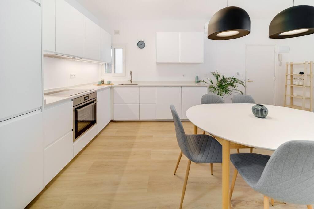 Esplendido Apartamento En El Centro Malaga Bagian luar foto